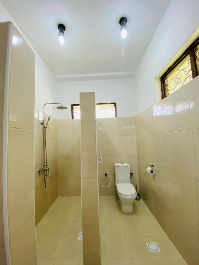 Habibis Bottle House Bed & Breakfast Nungwi Exterior photo